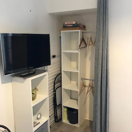 Apartment Mont-dore : Studio Calme Face Aux Thermes Le Mont-Dore