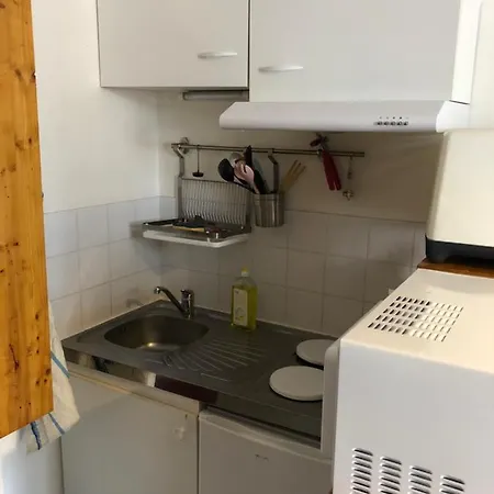Mont-dore : Studio Calme Face Aux Thermes Apartment *
